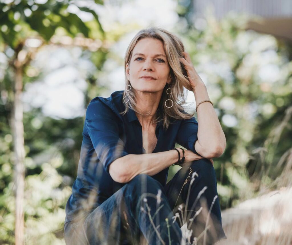 Claudia Kensy – Portrait im Freien