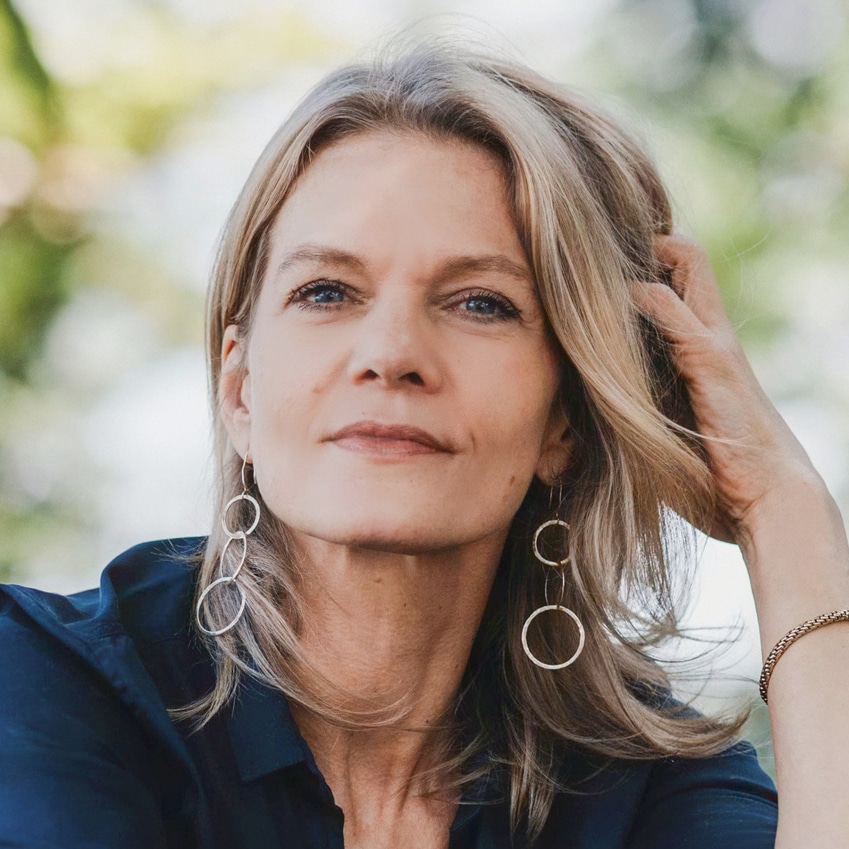 Claudia Kensy draußen – Portrait